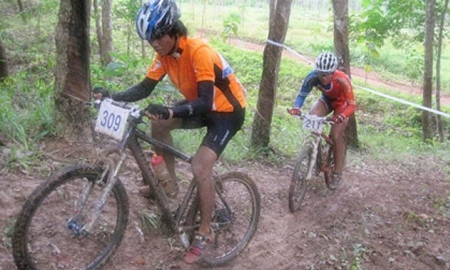 Mountain bikers race at the Bhumibol Dam in Tak ever year. (Photo courtesy of the TAT)